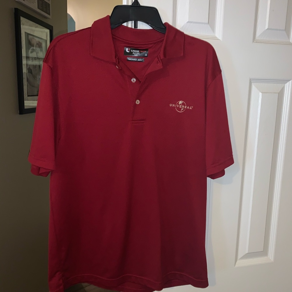 Red tech polo universal logo in white - like new